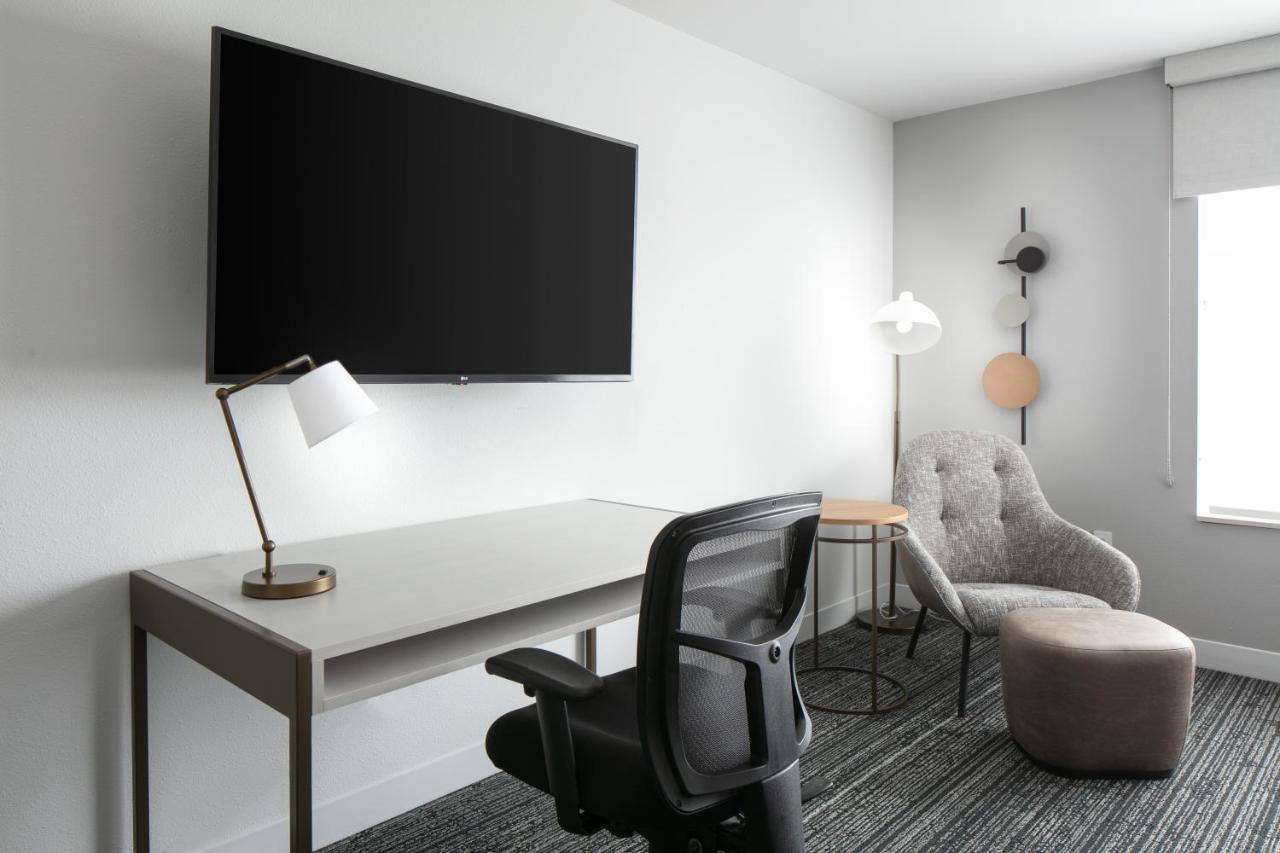 Towneplace Suites By Marriott אושקוש מראה חיצוני תמונה
